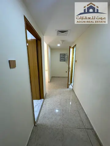 🏡 للبيع شقة غرفتين وصالة في المجاز 2 – الشارقة  ✨ فرصة مميزة للسكن أو الاستثمار بالقرب من البحيرة، شقة بحالة فنية ممتازة وتشطيب كامل، شاغرة وجاهزة لل