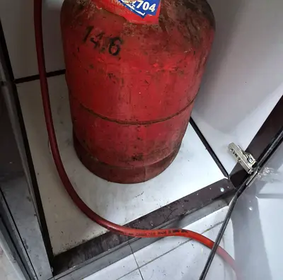 15kg Gas Cylinder available for 130 dirhams