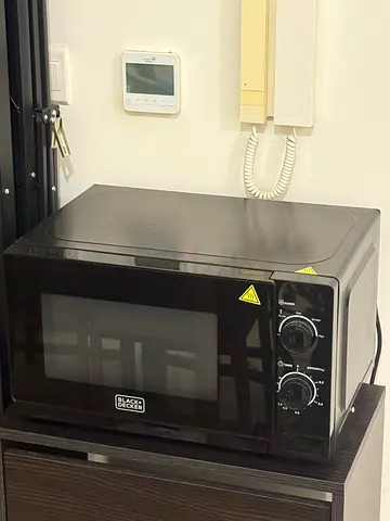 BLACK+DECKER Microwave Oven for Sale AED 60