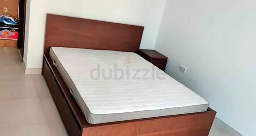 Ikea malm queen size bed with matters 2 storage