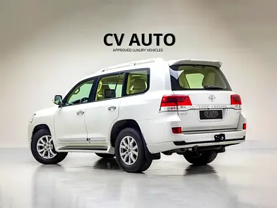 صورة 4 لـ 2016 Toyota LAND CRUISER