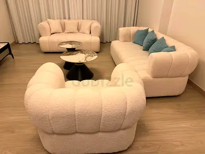 Light Luxury Sofa Set - Classic Wool Upholstered Chaise with Throw Pillow, Off-White, Space-Saving