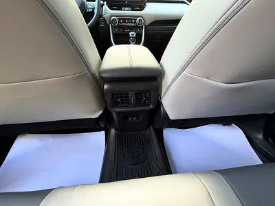 2025 Toyota RAV 4 照片 12