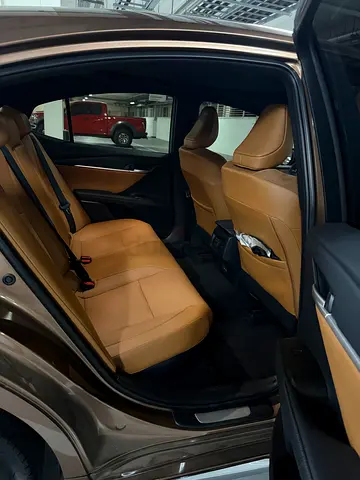 Toyota Camry GLE, миниатюра 3