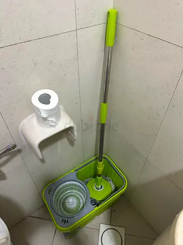 Spin mop and bucket set with wringer - green