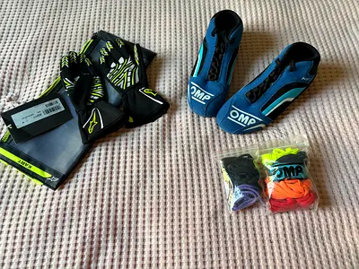 Karting racing equipment (shoes and gloves)