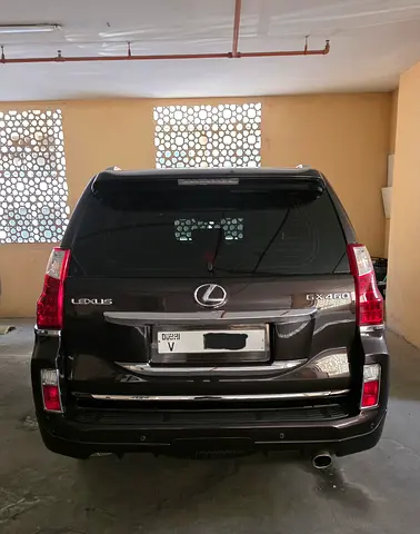 2012 Lexus GX 460 Platinum Luxury with service history and low milage