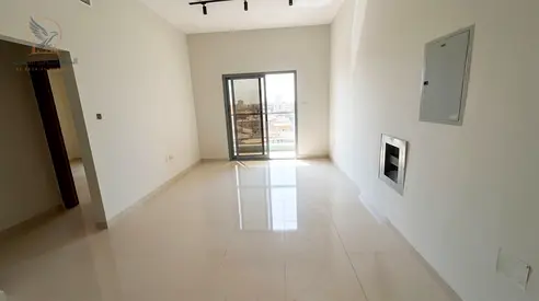 شقه غرفه وصاله اول ساكن قريبه من مستشفي ثومبي مع بلكونه وخزاءن و 2 حمام بسعر مميز مع تسهيلات بالدفع  في النعيميه 2