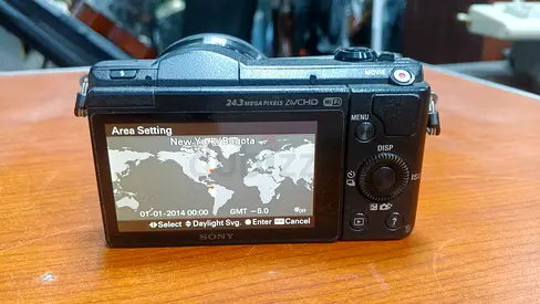 Sony Alpha a5100 Mirrorless Camera with 16-50mm Retractable Lens