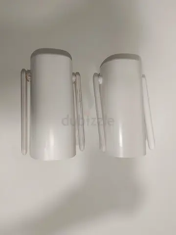 Set of 2 wireless, battery powered cameras