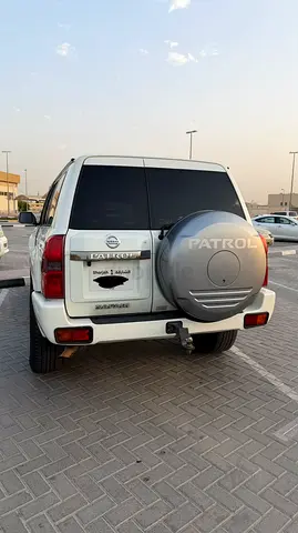 Nissan safari 2016