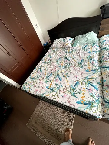 Wodden bed- good condition- No bed bugs