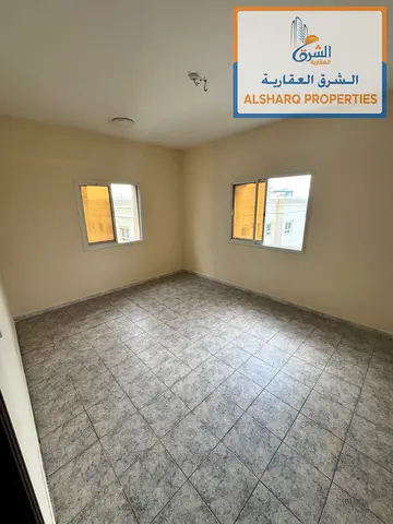 غرفتين وصاله بالكونه باطلاله مميزة تكيف مركزي مساحات كبيره قريب من كل الخدمات