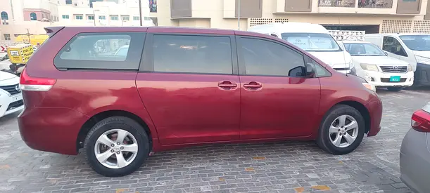صورة 8 لـ 2011 Toyota SIENNA