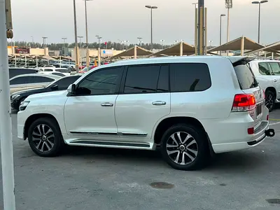 2019 Toyota LAND CRUISER — фото 3