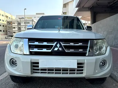 2014 Mitsubishi Pajero GLS Platinum Lady Driven
