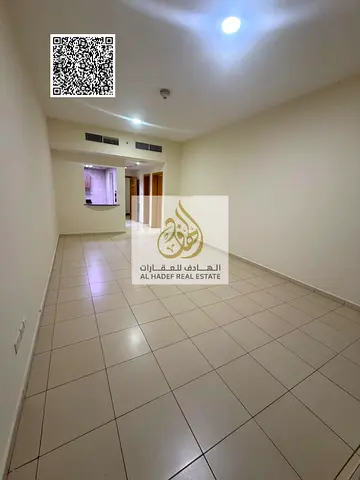 شقه غرفه وصاله ايجار سنوى ابارج عجمان ون مساحه كبيره جدا مع باركن خاص