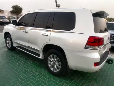 صورة 7 لـ 2017 Toyota LAND CRUISER