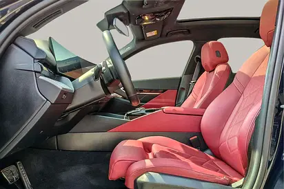 صورة مصغرة 11 لـ 2024 BMW 5-SERIES