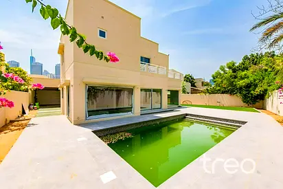 5 Beds | Renovated | Pool | Exclusive