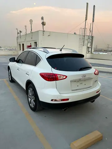 2015 Infiniti QX50 — фото 5