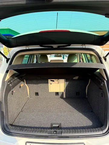 صورة 11 لـ 2011 Volkswagen TIGUAN