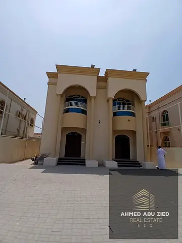 5 bedrooms, 2 living rooms, separate majlis, 2 kitchens, 5 bathrooms, high-end finishing, balconies