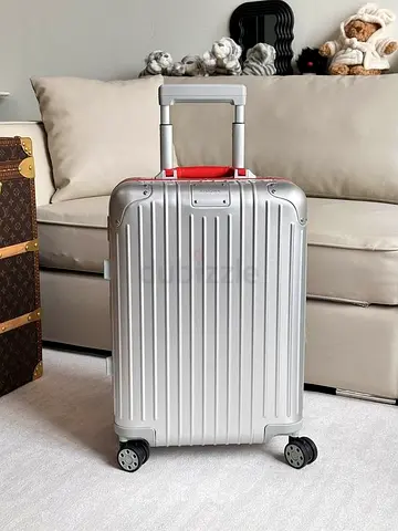 Rimowa cabin Twist suitcase in silver