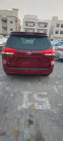 صورة 7 لـ 2011 Toyota SIENNA