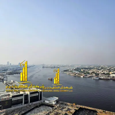 لراغبي الفخامة والتميز شقة فاخرة للايجار الشهري غرفتين وصالة باطلالة بحرية مميزة مفروشة بالكامل باثاث فندقي راق جدا مع مطبخ مجهز بالكامل بأحدث الاجهزة