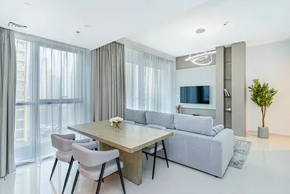 Huge Lux Seaview flat with private beach/pool/gym