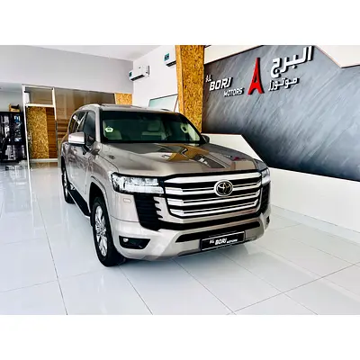 Toyota Land Cruiser GXR 2023 | GCC Specs | Pristine Condition