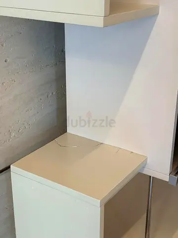 White bedside nightstand with shelf - Good condition