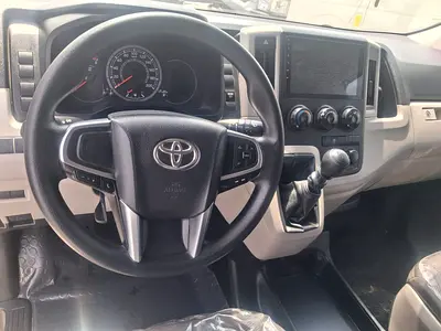 2023 Toyota HIACE — фото 3