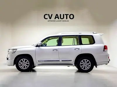 صورة 7 لـ 2016 Toyota LAND CRUISER