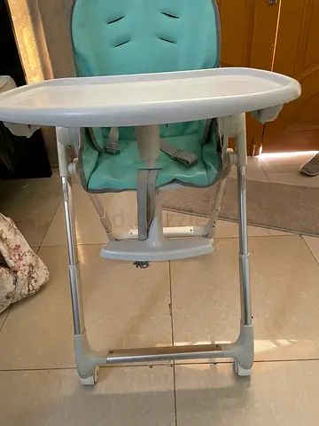 Lightweight adjustable baby high chair with tray - good condition