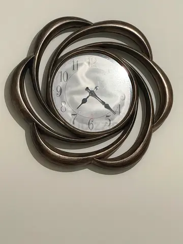 Decorative wall clock with floral metallic frame - silver finish