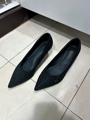 CÉLESTE Black Rhinestone Pointed-Toe Heels