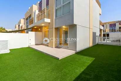 3BR + Rooftop | Vacant | Laundry and Storage