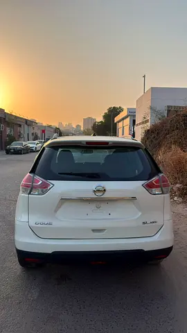 2016 Nissan ROGUE 缩略图 2
