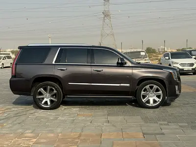 Cadillac Escalade 2015 gcc first owner used tow keys orignal paint without accidents