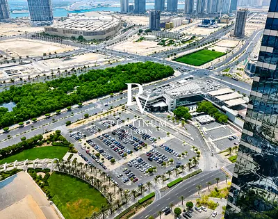 HIGH FLOOR | Vacant on Transfer | Park + Pool View | In-Demand