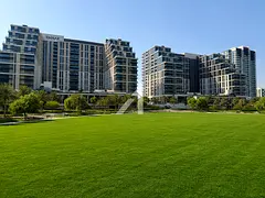 Direct Park Access | Luxury Living| Close to Mall