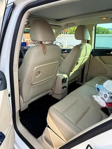 صورة 6 لـ 2011 Volkswagen TIGUAN
