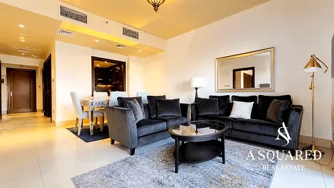 Spacious 2BR | Old Town | Vacant