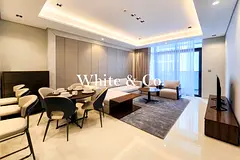 Upgraded | Fully Furnished | Mid Floor