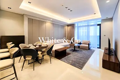 Upgraded | Fully Furnished | Mid Floor