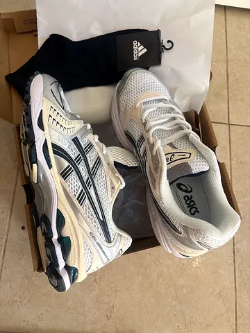 Asics Gel-Kayano 14 Sneakers and Adidas Socks size 45 brand new