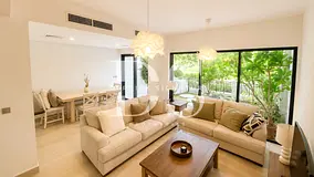 Furnished 4BR Villa for Sale in Rockwood