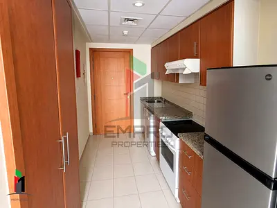 Well Maintained l Extra Wardrobes l Chiller Free